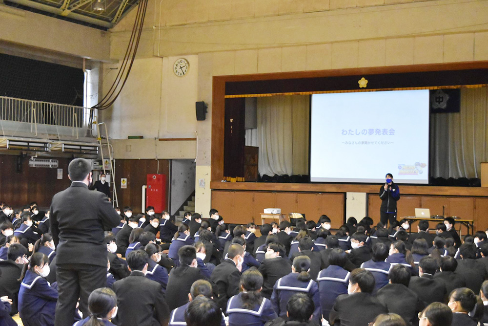 上尾市立大石中学校にて岩崎こよみ選手が講演を行いました。