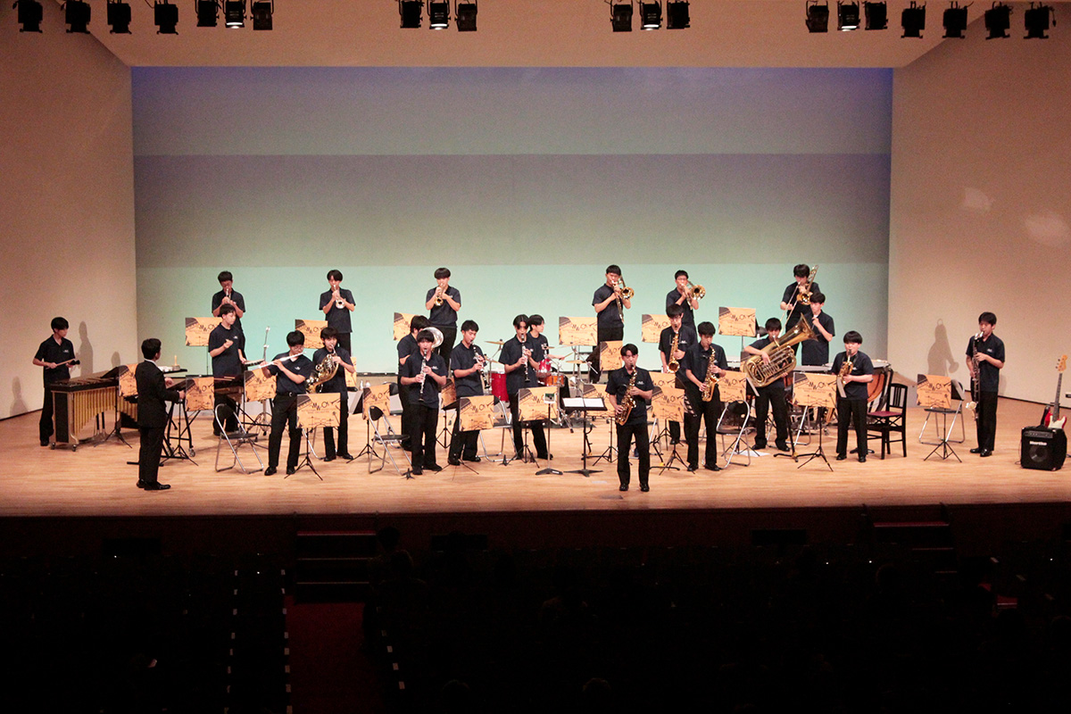 松山高校應援團部、吹奏楽部による激励エール